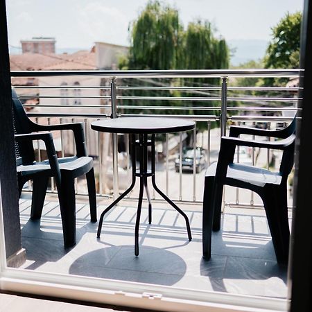 Froa Luxury Apartment เดบาร์ ภายนอก รูปภาพ